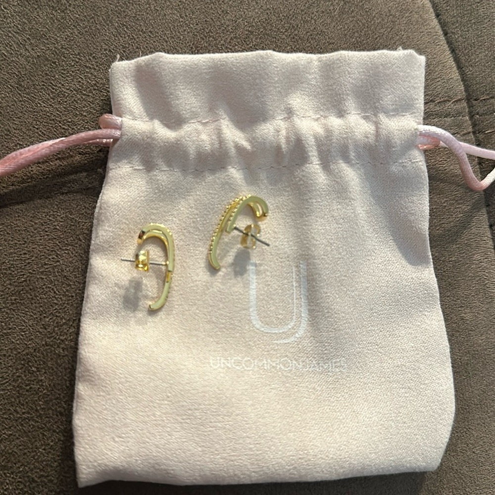 Gold earrings